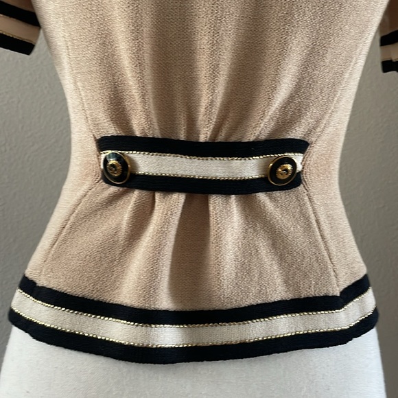 St. John 2 pc set Beige Short Sleeve Sweater luxury high waist shorts - Picture 4 of 17